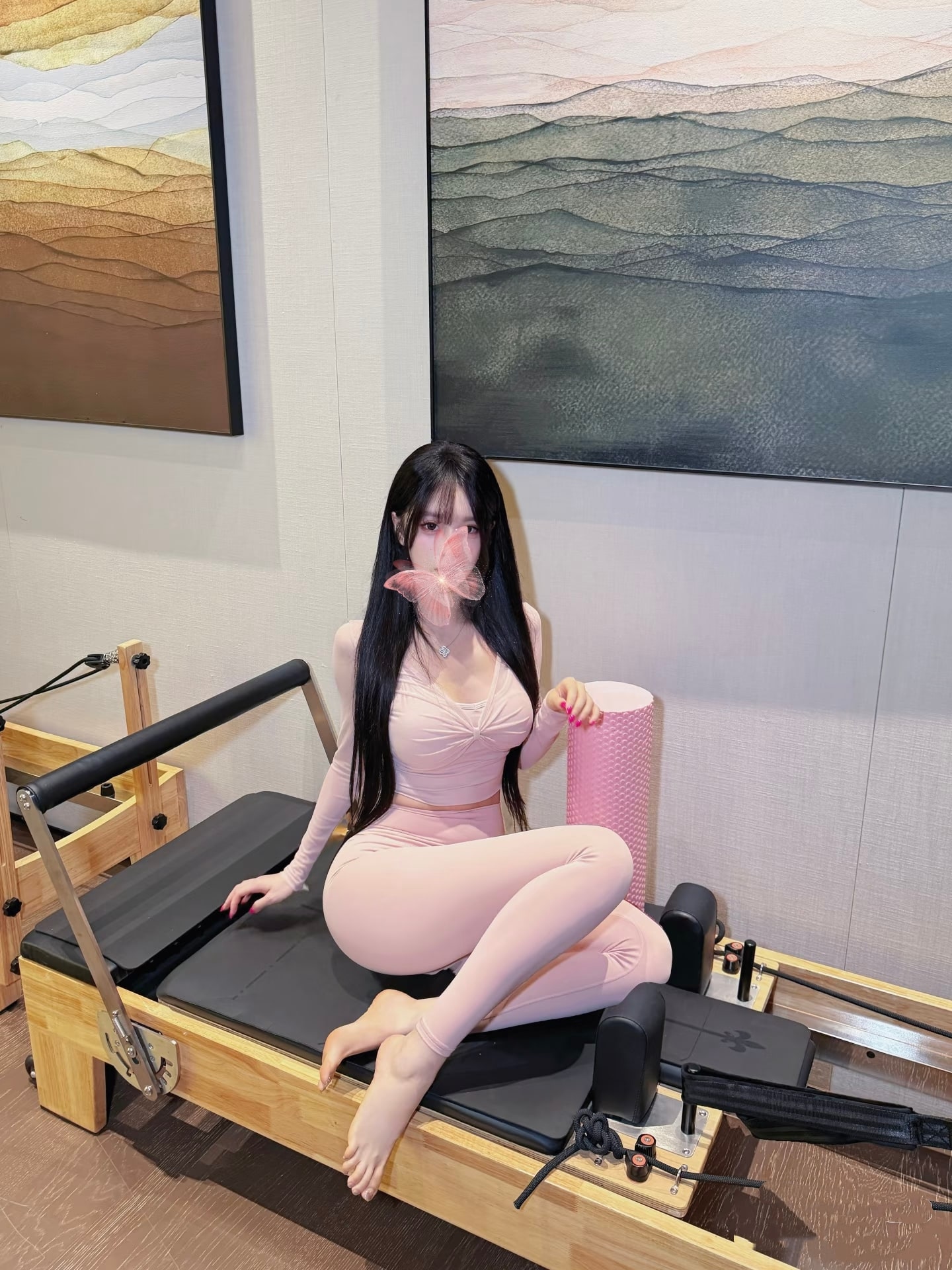NORA — photo 4 of 4