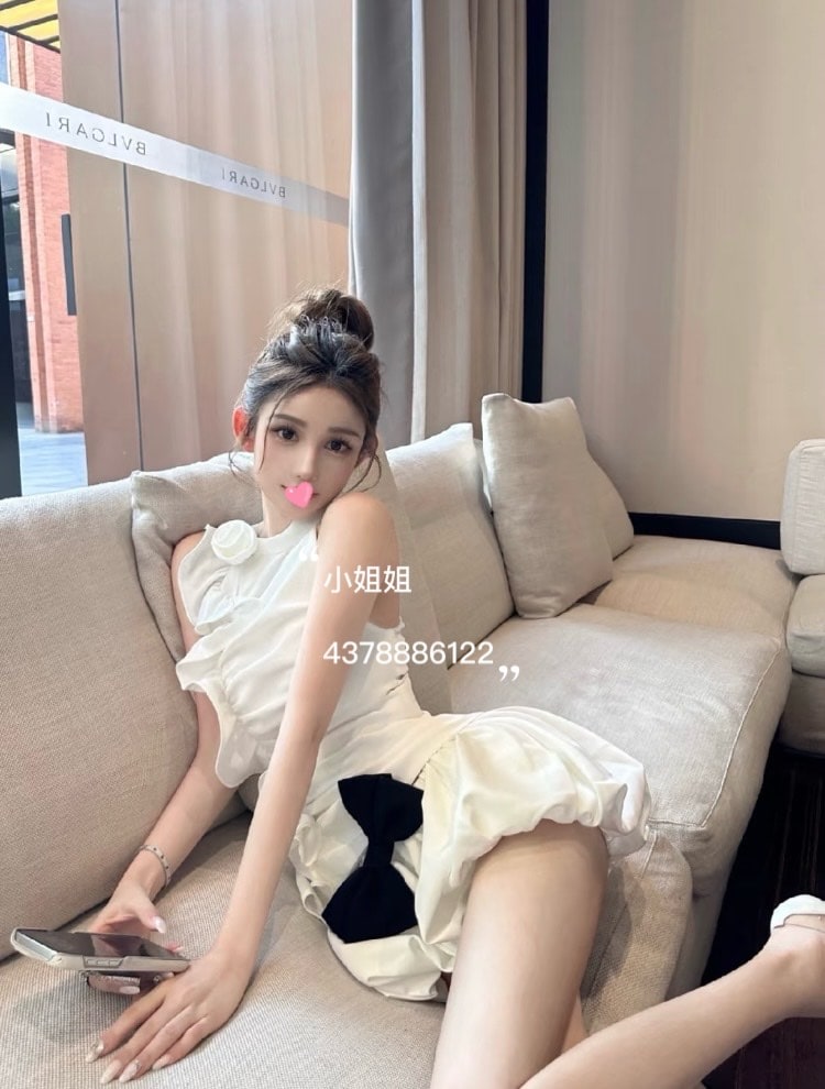 Lisa at Xiaojiejie Agency